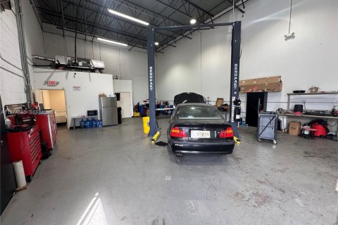 Immobilier commercial à vendre à Hallandale Beach, Floride № 2036030 - photo 3