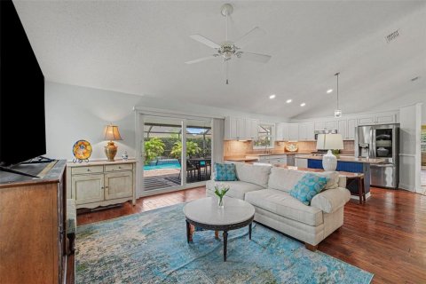 House in Rockledge, Florida 3 bedrooms, 155.98 sq.m. № 2152088 - photo 7