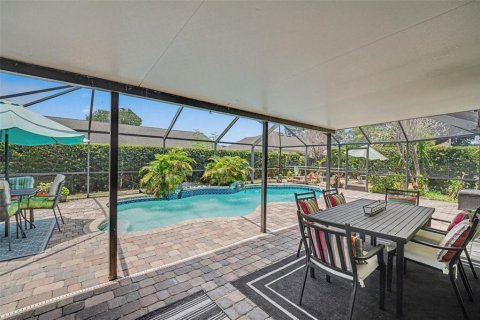 House in Rockledge, Florida 3 bedrooms, 155.98 sq.m. № 2152088 - photo 27