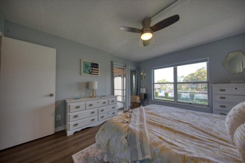 Condo in Seminole, Florida, 1 bedroom  № 2228059 - photo 16