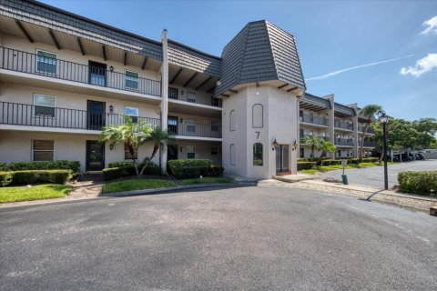 Condo in Seminole, Florida, 1 bedroom  № 2228059 - photo 20