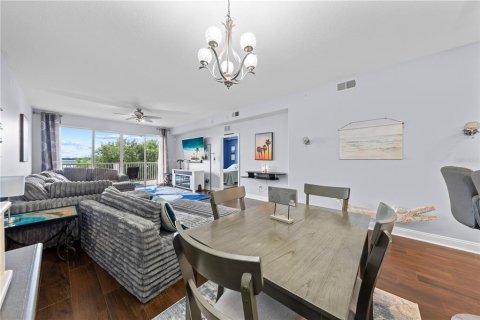 Copropriété à vendre à Orlando, Floride: 3 chambres, 168.15 m2 № 2395766 - photo 25