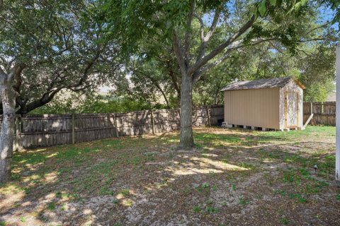 House in Minneola, Florida 3 bedrooms, 108.7 sq.m. № 2200067 - photo 27