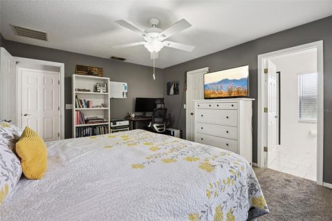 House in Minneola, Florida 3 bedrooms, 108.7 sq.m. № 2200067 - photo 15