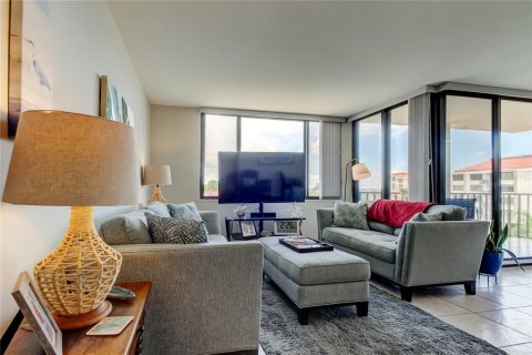 Condo in Saint Petersburg, Florida, 2 bedrooms  № 1831897 - photo 28