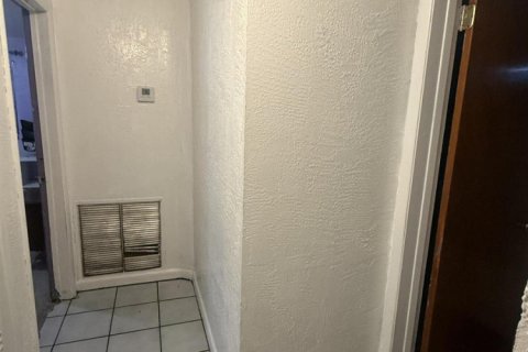 Villa ou maison à vendre à Fort Lauderdale, Floride: 2 chambres, 120.87 m2 № 2189905 - photo 16