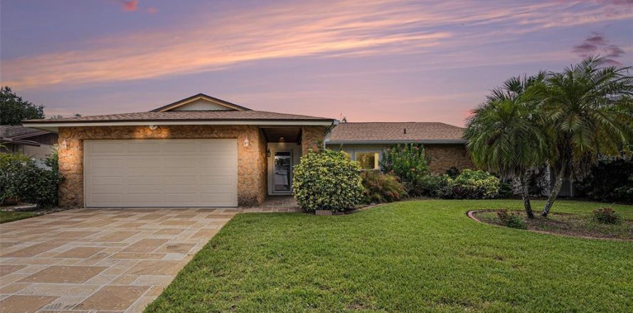 Casa en Tampa, Florida 3 dormitorios, 162.58 m2 № 1886318