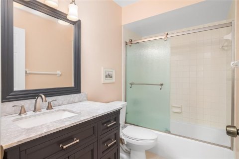 Condo in Fort Myers, Florida, 2 bedrooms  № 1673546 - photo 14