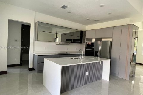 House in Palm Bay, Florida 4 bedrooms № 2003377 - photo 14