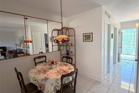 Купить кондоминиум в Майами, Флорида 1 спальня, 63.92м2, № 2049898 - фото 4