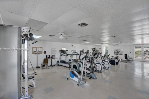 Купить кондоминиум в Майами, Флорида 1 спальня, 63.92м2, № 2049898 - фото 15