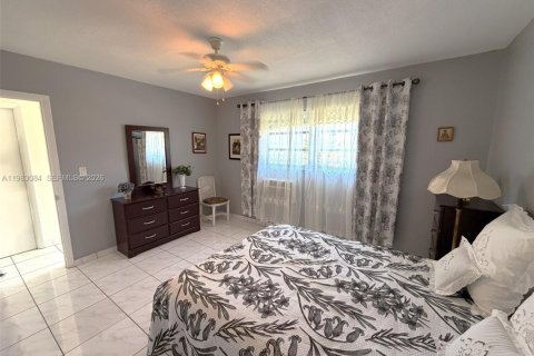 Купить кондоминиум в Майами, Флорида 1 спальня, 63.92м2, № 2049898 - фото 9