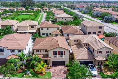 Casa en venta en Homestead, Florida, 4 dormitorios, 226.4 m2 № 1861768 - foto 2