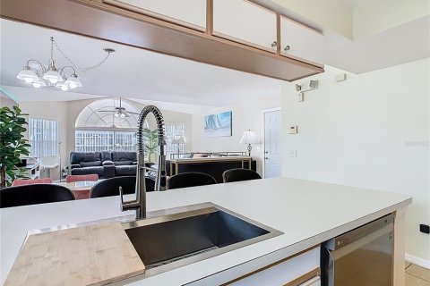 Condominio en venta en Kissimmee, Florida, 4 dormitorios, 150.13 m2 № 1750226 - foto 19