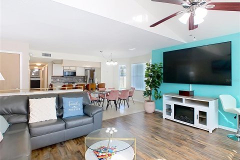 Condominio en venta en Kissimmee, Florida, 4 dormitorios, 150.13 m2 № 1750226 - foto 11