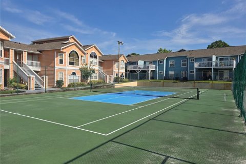 Condominio en venta en Kissimmee, Florida, 4 dormitorios, 150.13 m2 № 1750226 - foto 4
