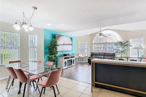 Condominio en venta en Kissimmee, Florida, 4 dormitorios, 150.13 m2 № 1750226 - foto 8