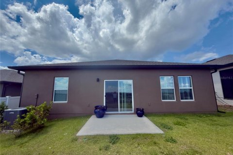 House in Minneola, Florida 4 bedrooms, 175.12 sq.m. № 2321639 - photo 29