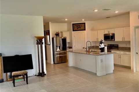 House in Minneola, Florida 4 bedrooms, 175.12 sq.m. № 2321639 - photo 12