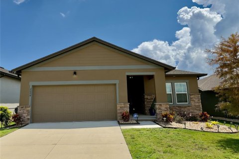 House in Minneola, Florida 4 bedrooms, 175.12 sq.m. № 2321639 - photo 2