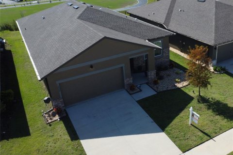 House in Minneola, Florida 4 bedrooms, 175.12 sq.m. № 2321639 - photo 4