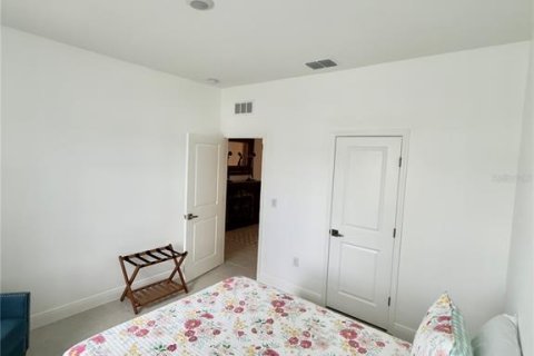 House in Minneola, Florida 4 bedrooms, 175.12 sq.m. № 2321639 - photo 21