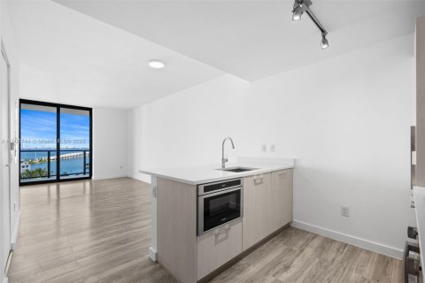 Copropriété à louer à Miami, Floride: 1 chambre, 57.79 m2 № 1963241 - photo 1