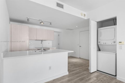 Copropriété à louer à Miami, Floride: 1 chambre, 57.79 m2 № 1963241 - photo 4