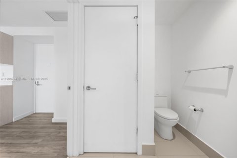 Copropriété à louer à Miami, Floride: 1 chambre, 57.79 m2 № 1963241 - photo 5