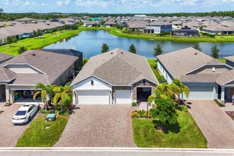 Casa en venta en Port Charlotte, Florida, 3 dormitorios, 158.12 m2 № 1916240 - foto 2