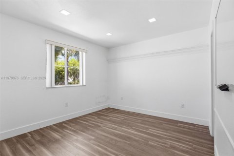 Купить таунхаус в Майами, Флорида 2 спальни, 117.15м2, № 2049531 - фото 24