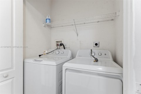 Купить таунхаус в Майами, Флорида 2 спальни, 117.15м2, № 2049531 - фото 23