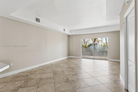 Купить таунхаус в Майами, Флорида 2 спальни, 117.15м2, № 2049531 - фото 10