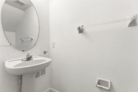 Купить таунхаус в Майами, Флорида 2 спальни, 117.15м2, № 2049531 - фото 16