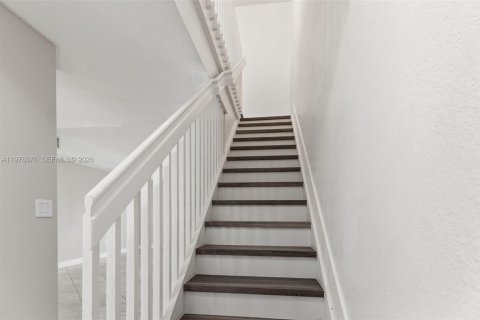 Купить таунхаус в Майами, Флорида 2 спальни, 117.15м2, № 2049531 - фото 3