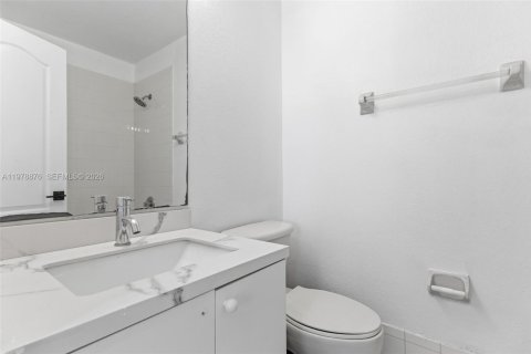 Купить таунхаус в Майами, Флорида 2 спальни, 117.15м2, № 2049531 - фото 28