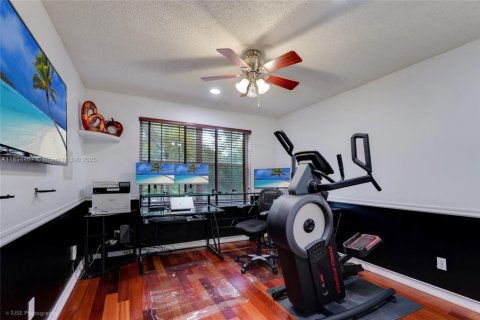 Villa ou maison à vendre à Miramar, Floride: 4 chambres, 316.52 m2 № 1946131 - photo 21