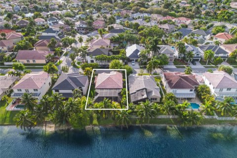 Villa ou maison à vendre à Miramar, Floride: 4 chambres, 316.52 m2 № 1946131 - photo 7