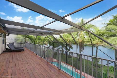 Villa ou maison à vendre à Miramar, Floride: 4 chambres, 316.52 m2 № 1946131 - photo 19