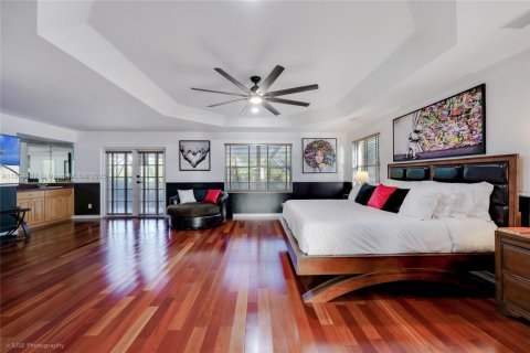 Villa ou maison à vendre à Miramar, Floride: 4 chambres, 316.52 m2 № 1946131 - photo 13