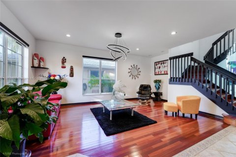 Villa ou maison à vendre à Miramar, Floride: 4 chambres, 316.52 m2 № 1946131 - photo 23