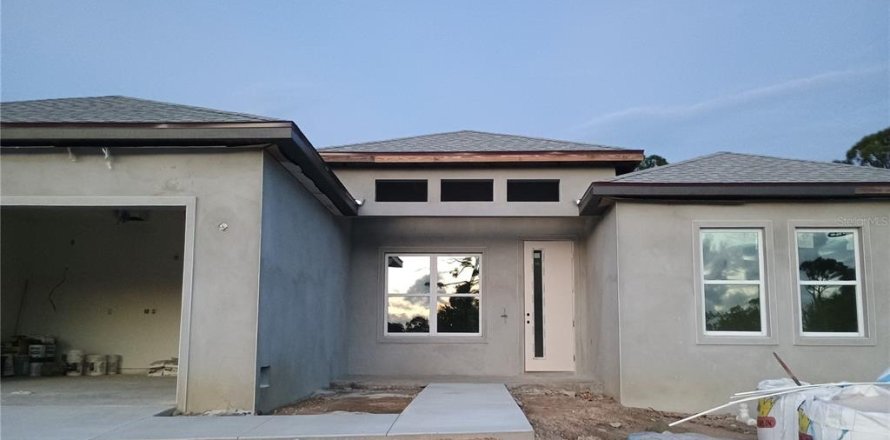 House in Placida, Florida 4 bedrooms, 156.17 sq.m. № 1915991