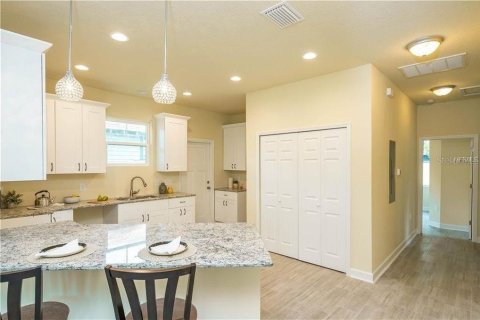 House in Placida, Florida 4 bedrooms, 156.17 sq.m. № 1915991 - photo 4