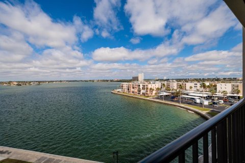 Condominio en venta en South Pasadena, Florida, 2 dormitorios, 124.95 m2 № 1556519 - foto 14