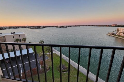 Condominio en venta en South Pasadena, Florida, 2 dormitorios, 124.95 m2 № 1556519 - foto 4
