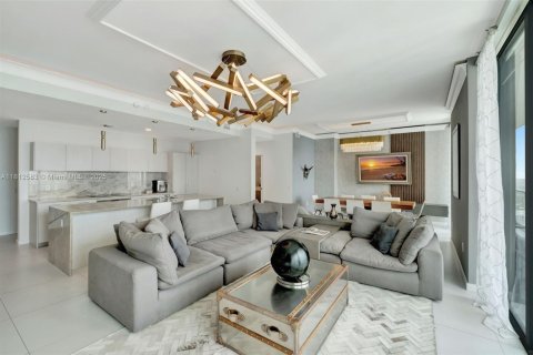 Condominio en venta en Miami, Florida, 3 dormitorios, 186.45 m2 № 1760860 - foto 23