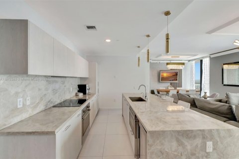 Condominio en venta en Miami, Florida, 3 dormitorios, 186.45 m2 № 1760860 - foto 20