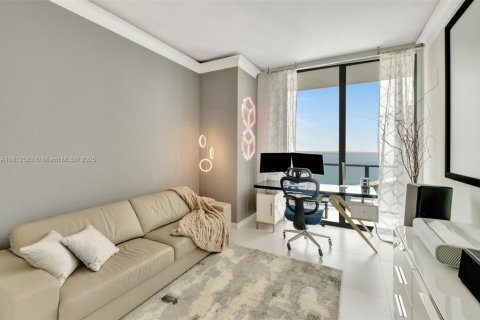Condominio en venta en Miami, Florida, 3 dormitorios, 186.45 m2 № 1760860 - foto 5