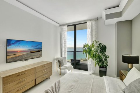 Condominio en venta en Miami, Florida, 3 dormitorios, 186.45 m2 № 1760860 - foto 2