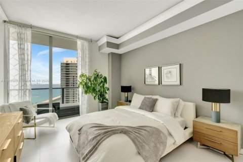 Condominio en venta en Miami, Florida, 3 dormitorios, 186.45 m2 № 1760860 - foto 30